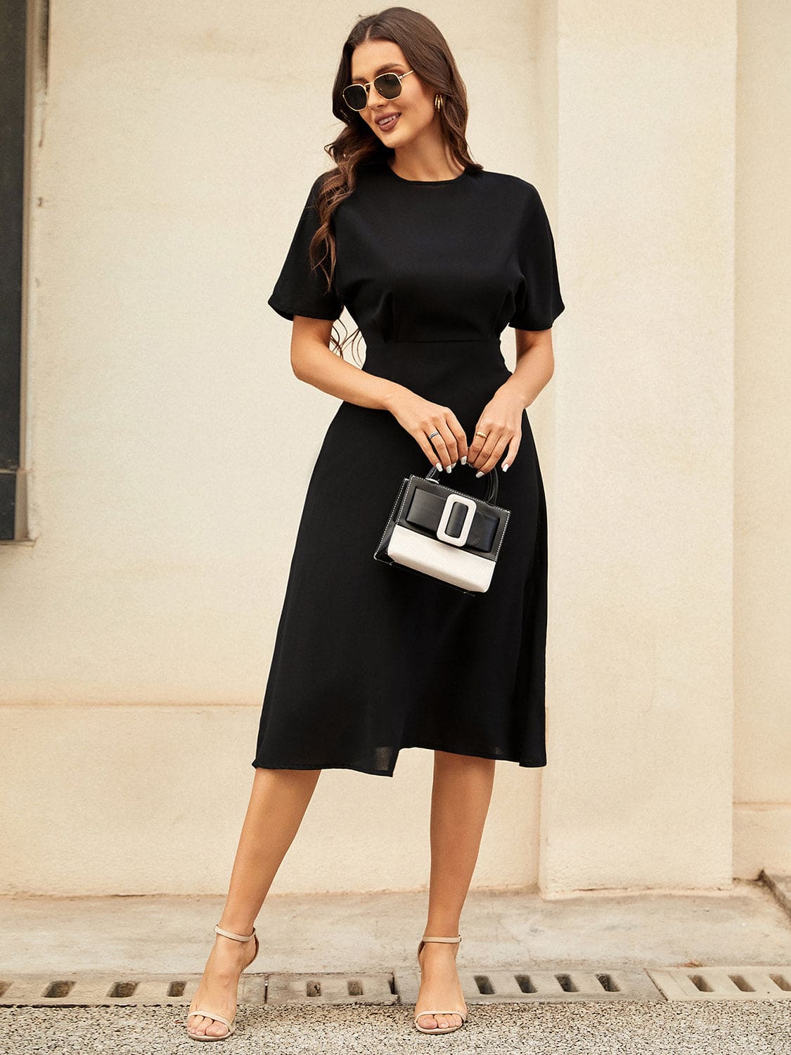 Round Neck Short Sleeve Midi Dress