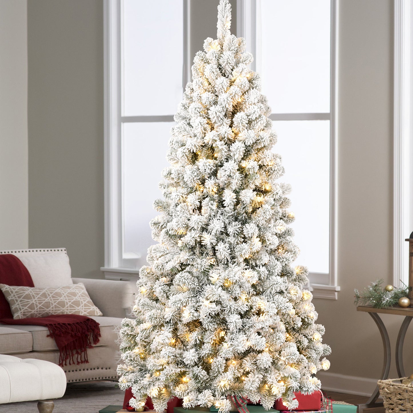 The 6-foot Pre-installed Flocked Christmas Tree Comes With 760 Memory Line Tips  -And Is Lit By 300 Warm Incandescent Lights