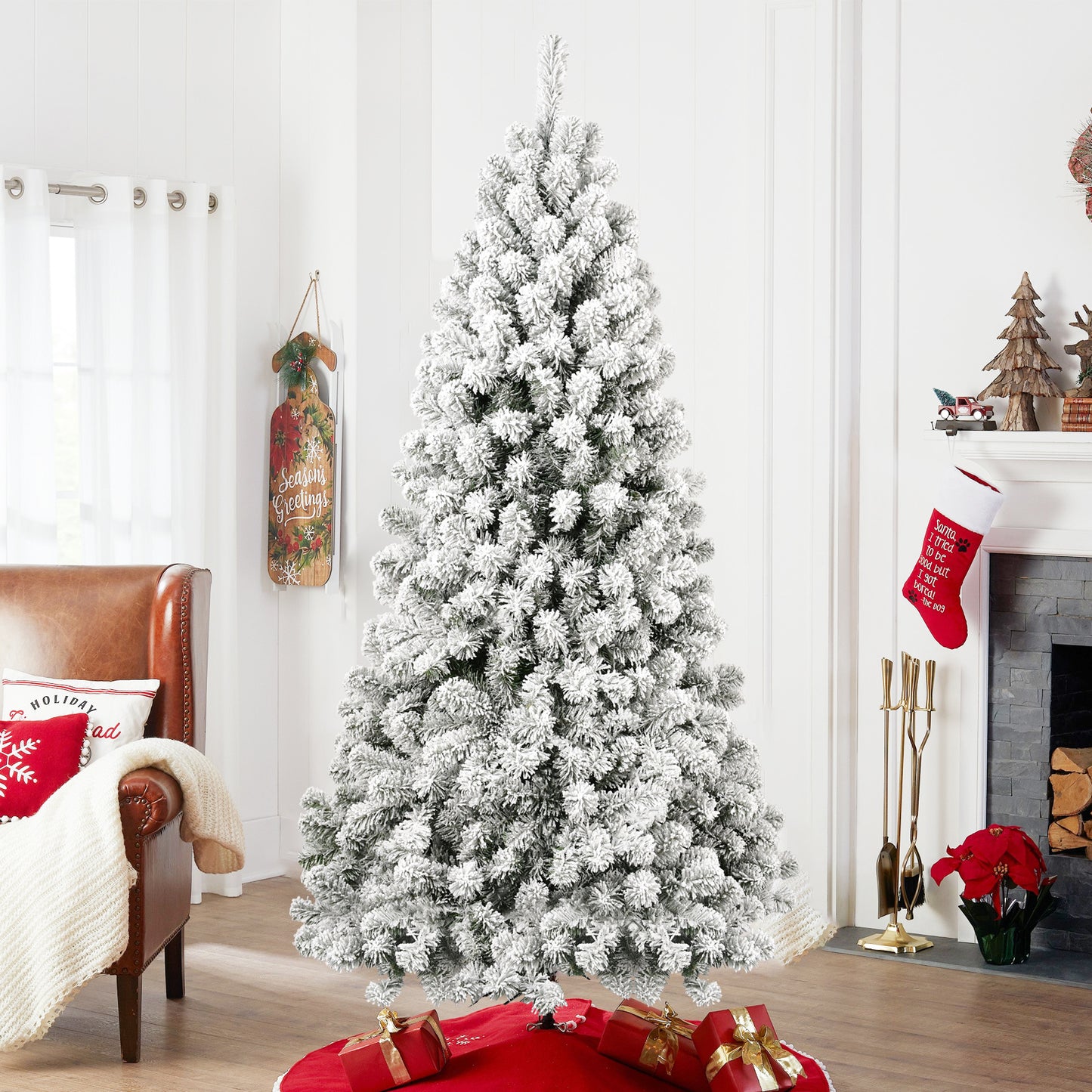 The 6-foot Pre-installed Flocked Christmas Tree Comes With 760 Memory Line Tips  -And Is Lit By 300 Warm Incandescent Lights