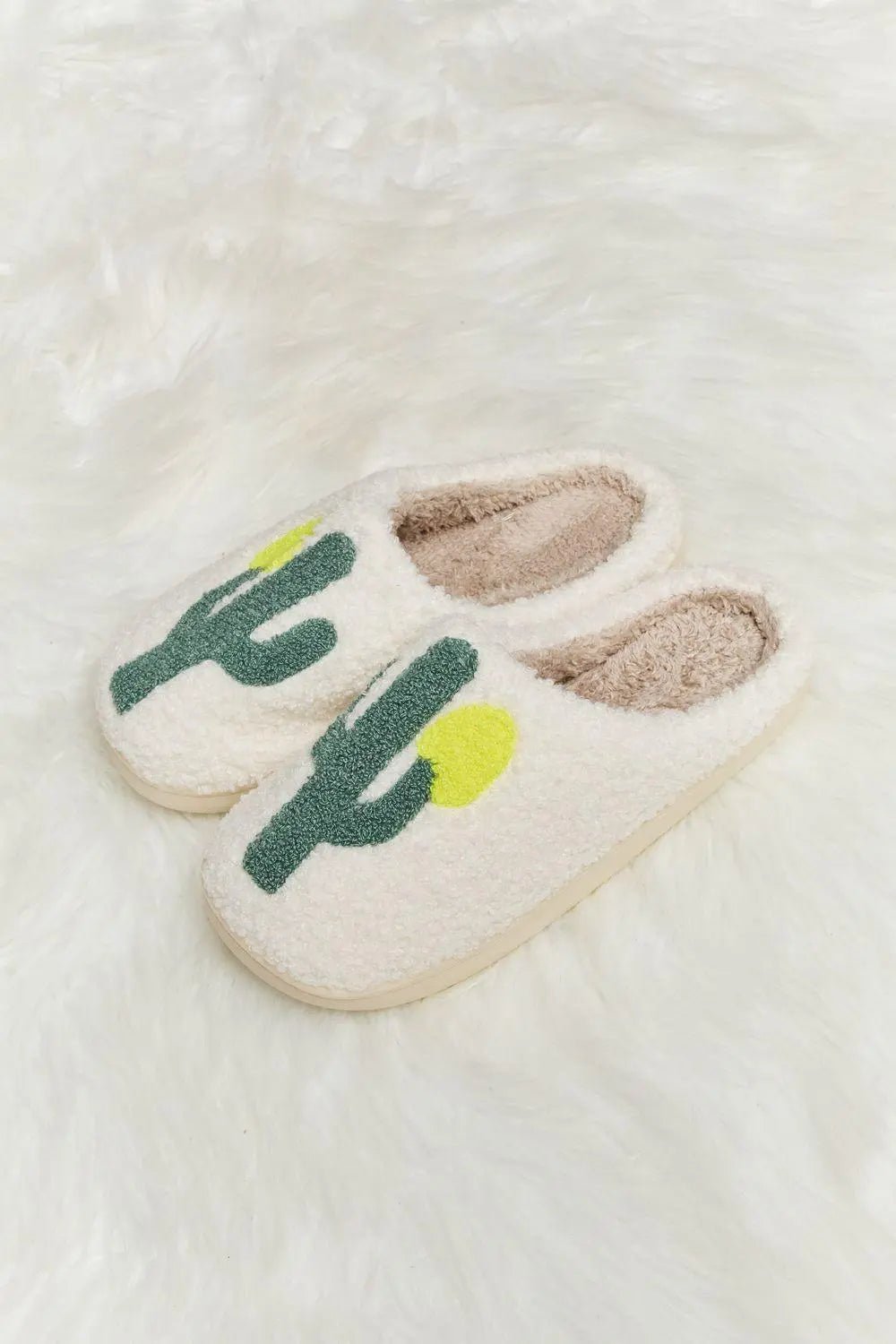 Melody Cactus Plush Slide Slippers - Sweet Wildflower Boutique