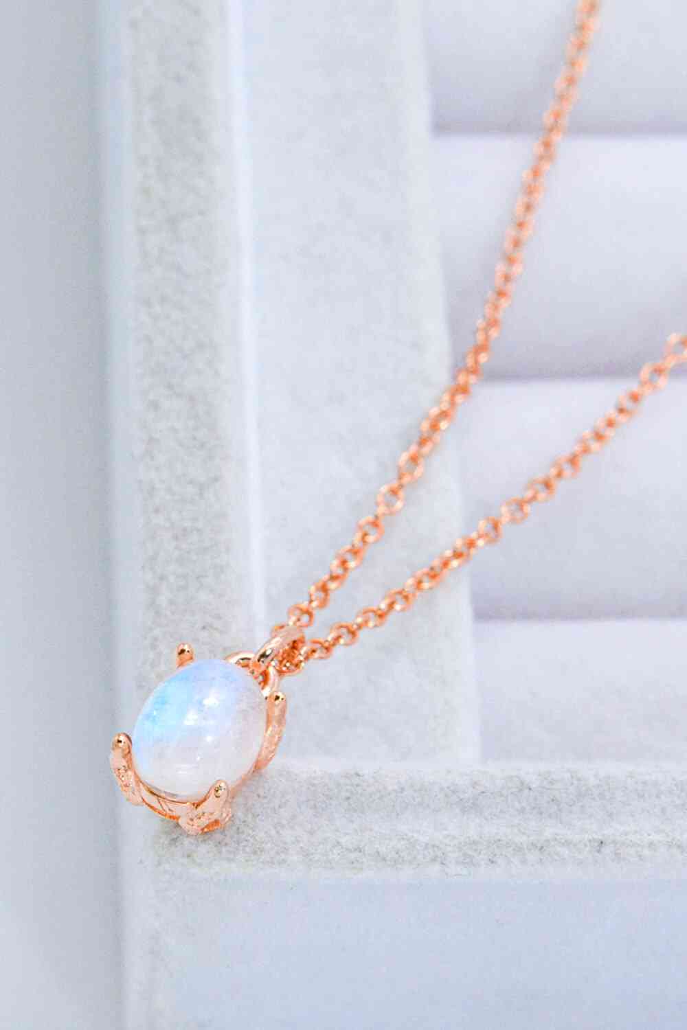 Natural 4-Prong Pendant Moonstone Necklace